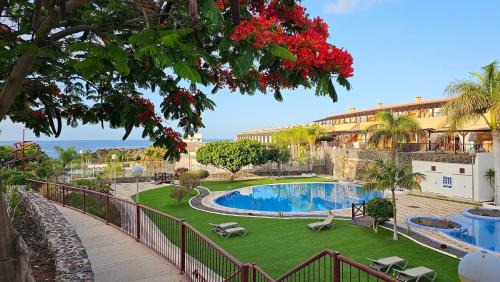 Complejo turistico Amarilla Golf Apartment | Ocean Breeze Retreat