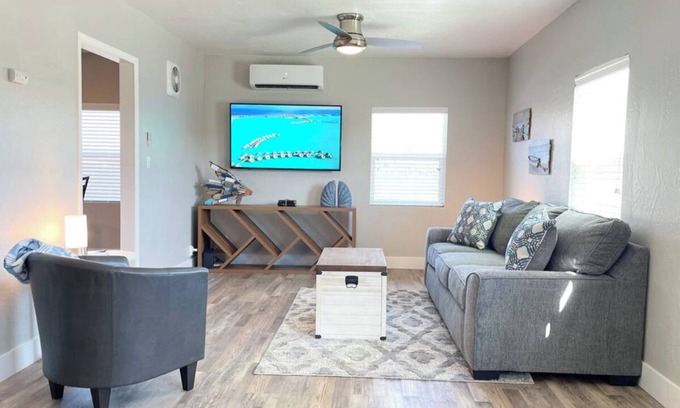 Visalia House | Ocean Breeze Harrison Ranch 2 on Visalia Main Street