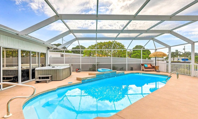 Bayshore Gardens House | 'Ocean Breeze Oasis' w/Boat Dock & Slip on Canal!