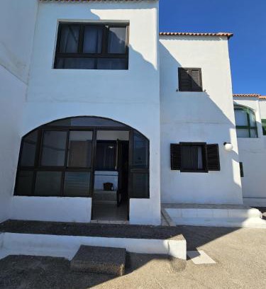 Maspalomas Apartment | Ocean breeze retreat