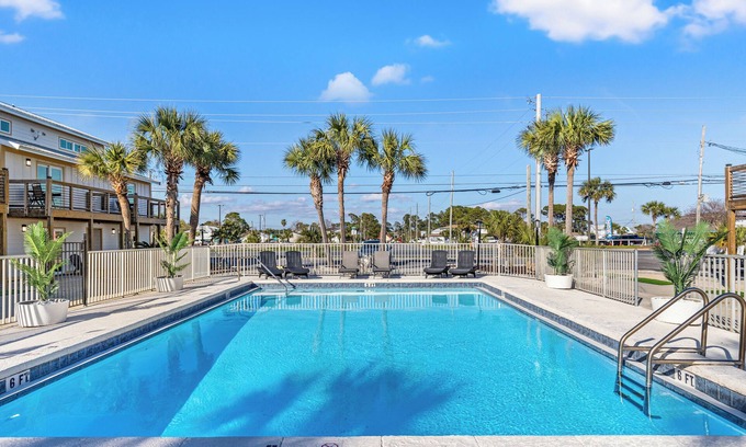 Bel Air Apartment | Ocean Breeze 1B | 1 Bed, 1 Bath