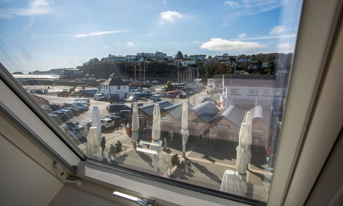 Saundersfoot Hotel | Ocean Cabins No. 11 @ The Square - Saundersfoot