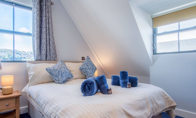 Saundersfoot Hotel | Ocean Cabins No. 9 @ The Square - Saundersfoot