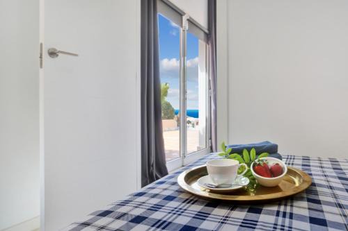 Los Gigantes Apartment | OCEAN ROCK APARTMENT, Heated Pool, Wi Fi, Smart TV