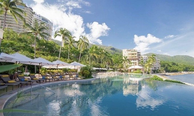 Romantic Zone Resort | Ocean front - 1 bedroom/2 bath - Garza Blanca Resort - Puerto Vallarta