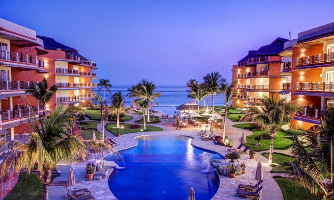 San Pedro Mixtepec Resort | Ocean Front 4 Bedroom Penthouse with Resort Amenities Overlooking the Pacific!