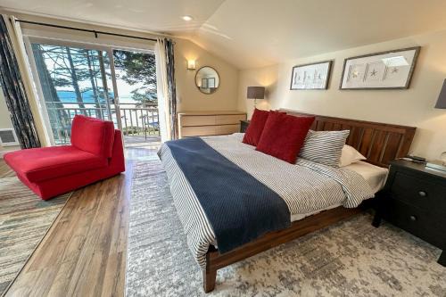 Yachats Apartment | Ocean Front, Agate at Oregon House, Stairs to the Beach!