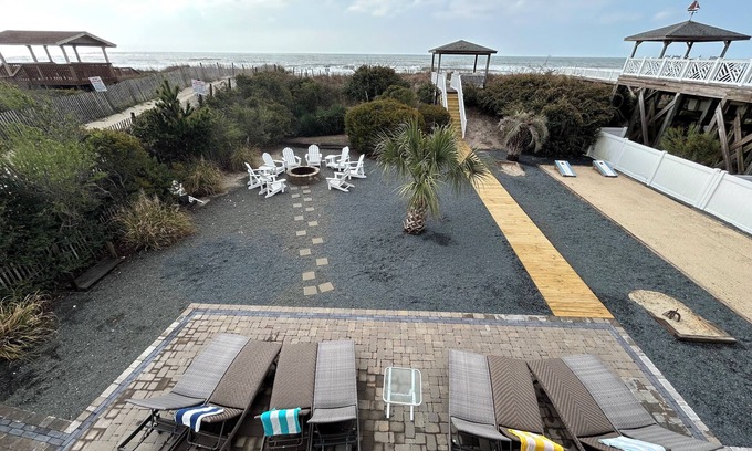 Ocean Isle Beach Condo | Ocean Front Condo - Beautiful beach and views