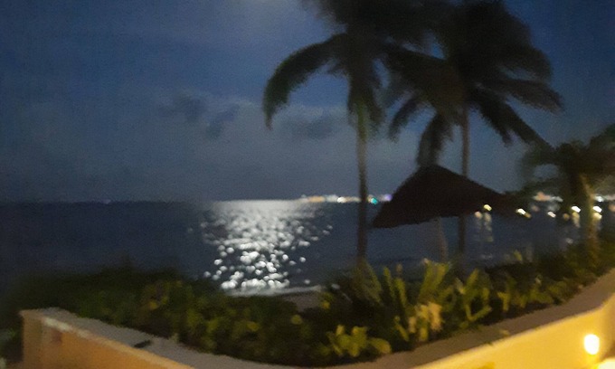 Downtown Cancun Apartment | Ocean Front Condo in a Resort Hotel Complex Directly on the Beach,