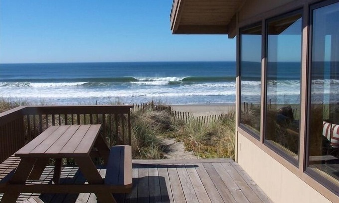 Watsonville House | Ocean Front family Home with Panoramic Views