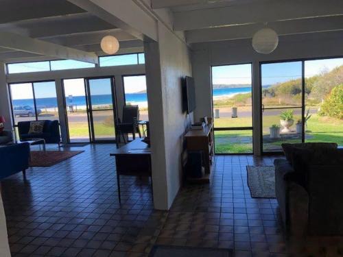 Bawley Point House | Ocean Front on Malibu