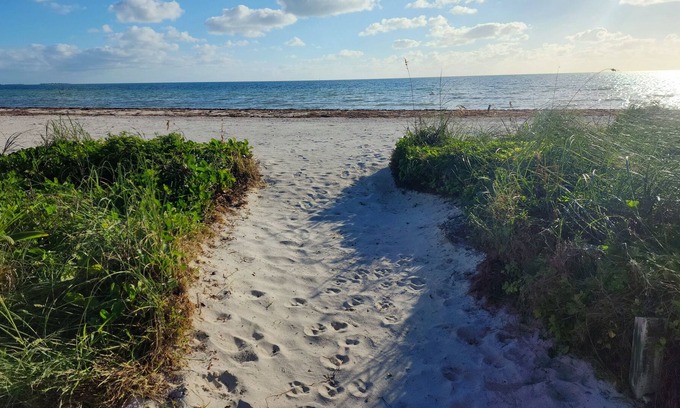 Lower Matecumbe Beach House | Ocean Front, Sunrise and Sunset View, Private Beach, Dockage