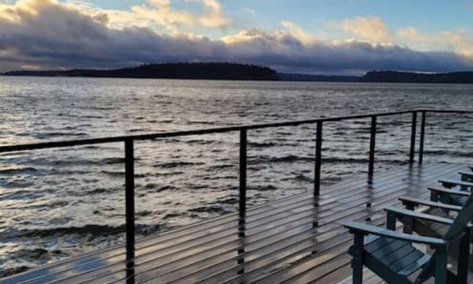 Gig Harbor House | Ocean Front Tranquility, Rainier View, Big Deck
