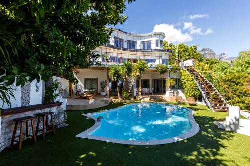 Camps Bay Cabin | Ocean Lounge