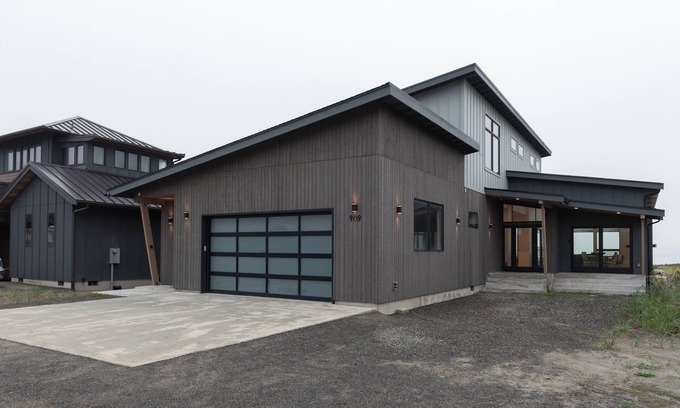 Westport Villa | Ocean Oasis - Oceanfront Escape + Hot tub!