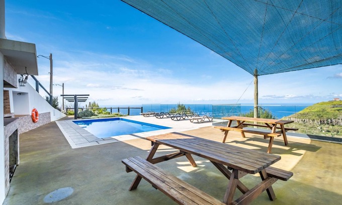 Faja da Ovelha Apartment | Ocean Panorama Apartment 1 by Madeira Sun Travel
