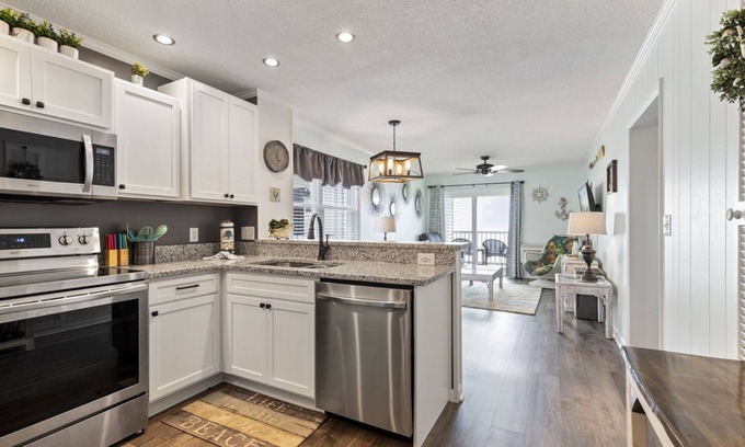 Windy Hill Condo | Ocean Pier Beach-view Condos