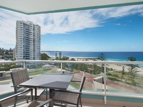 Coolangatta Apartment | Ocean Plaza Unit 936