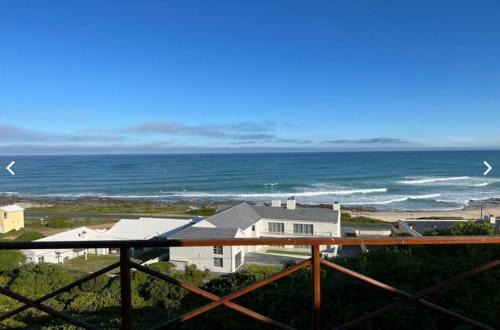 L'Agulhas House | Ocean's Echo