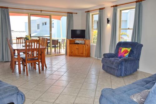South West Rocks Apartment | Ocean Shores 7 South West Rocks - Bring you own linen.