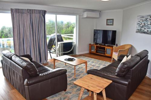 South West Rocks Apartment | Ocean Shores Apartment 14 - Bring your own linen.