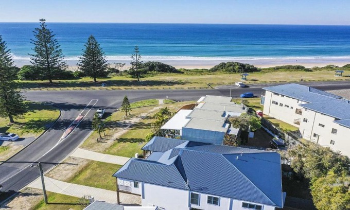 Yamba House | Ocean Spirit, 1 - 89 Yamba St
