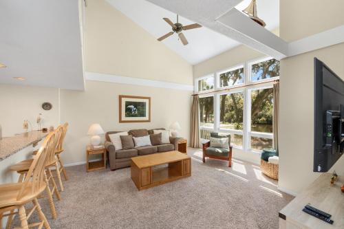 Ocean Ridge Apartment | Ocean State of Mind