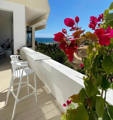 Porto de Mos Apartment | Ocean Studio by ENDLESS SUN I modern comfort, sea view, wi-fi, parking & rooftop pool