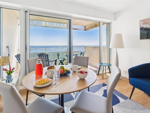 Concarneau Apartment | -Ocean- Studio renove avec parking et vue mer