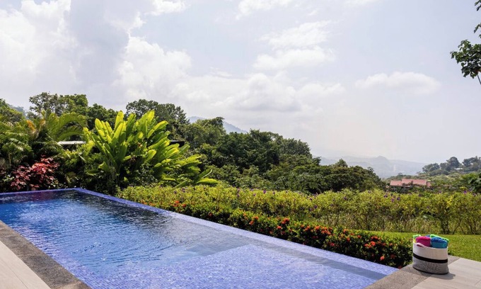 Savegre House | Ocean View 2-bdrm/2ba Casita with WiFi, AC between Manuel Antonio and Dominical