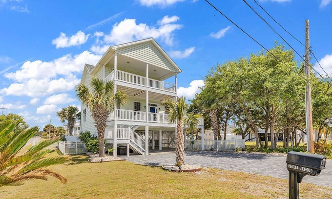 Cherry Grove Beach Cottage | Ocean View 4BR Private Home with Pool at 2901 Nixon Street. Sleeps 12