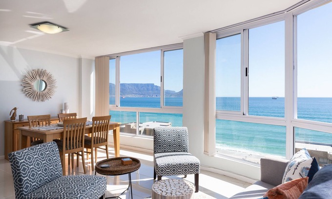 Bloubergstrand Apartment | Ocean View A1101 by CTHA