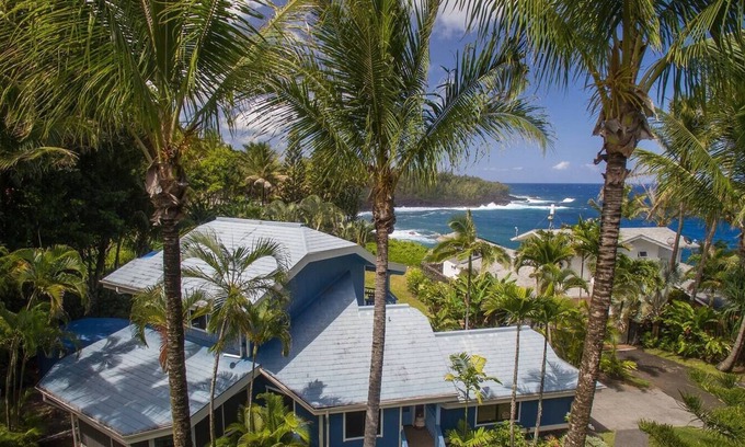 Kehena Beach Estates House | Ocean View Black Sand Beach House steps away from Kehena black sand beach