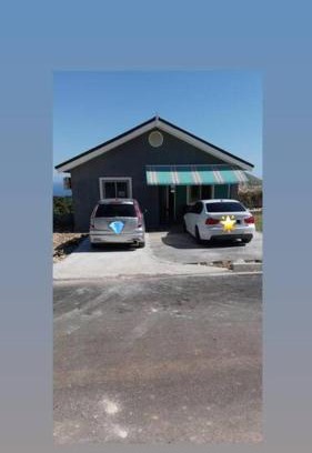 Rhyne Park Village House | Ocean View Cottage - Montego Bay