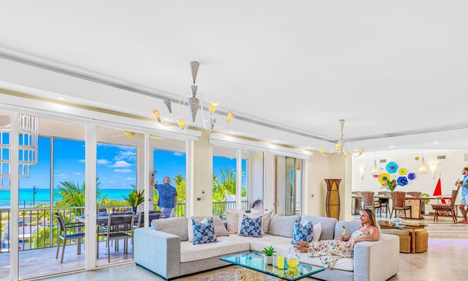 White Marlin Beach Apartment | Ocean View Duplex Penthouse | Retreat amenities: tennis court, heated Pool | Vista Key One