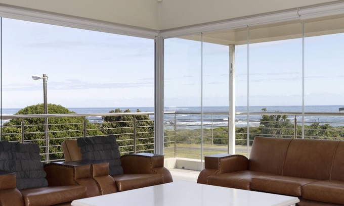 Sandbaai House | Ocean View Family Beach House