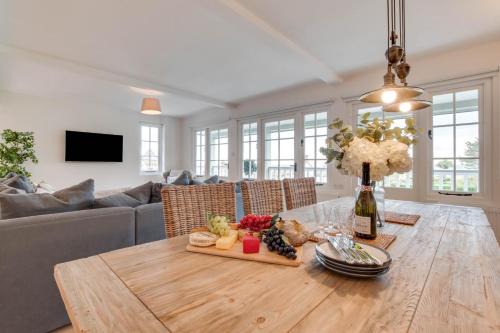 Lynmouth Apartment | Ocean View