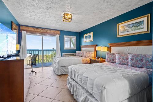 Fort Pierce Hotel | Ocean View Hotel Room with Balcony- 2 Full Beds #20