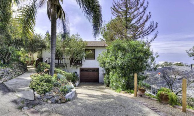 South Laguna Cottage | Ocean View Laguna Beach Cottage, Private Garden 600 Feet to Thousand Steps Beach