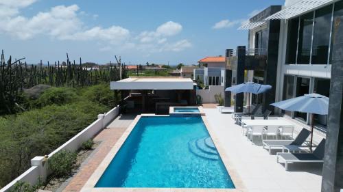 Alto Vista Apartment | Ocean View Mansion 8 min to Palm Beach