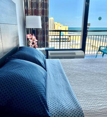 Myrtle Beach Apartment | Ocean View Queen Suite 10th floor Myrtle Beach