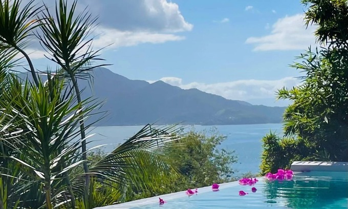 Sao Pedro Villa | Ocean View- Villa Piccolo di Mare