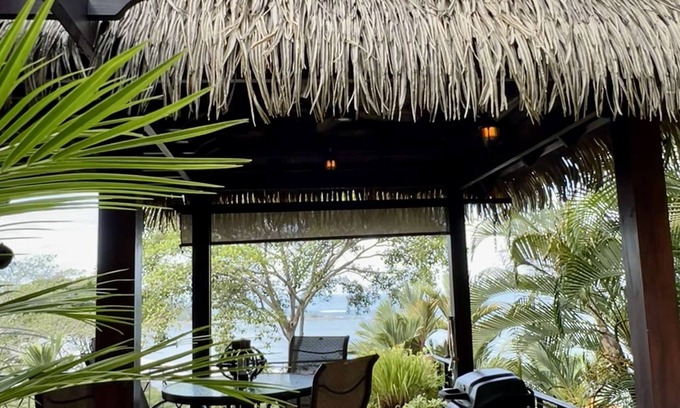 Dominicalito House | Ocean view Villa - pool /sleeps 6 /Wifi /Pack n Play