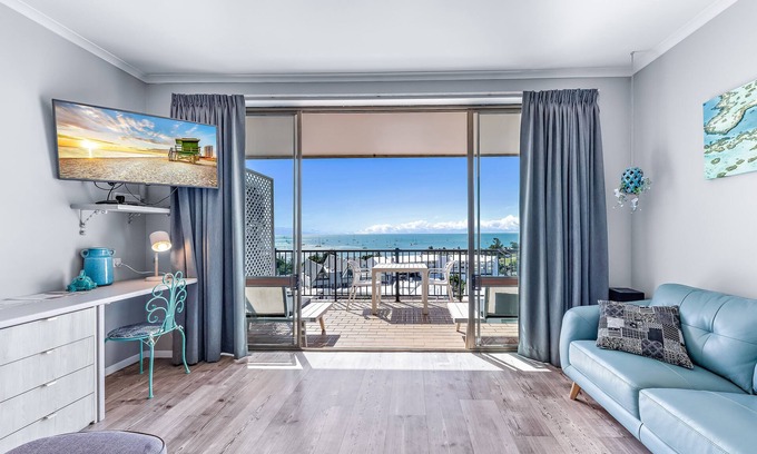 Airlie Beach Apartment | OCEAN VIEWS 16a WIFI POOL & SPA