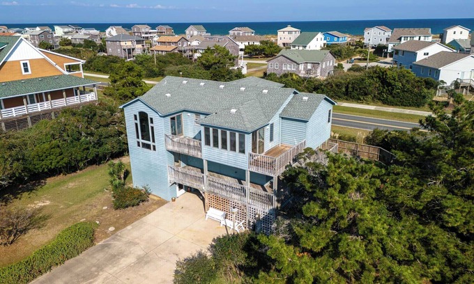 South Nags Head Cottage | OCEAN VIEWS-DOG FRIENDLY- PRIVATE POOL - HOT TUB - 2 MINUTE WALK TO BEACH