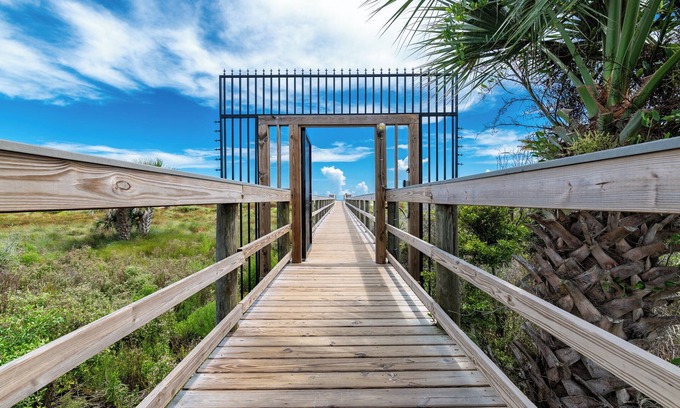 Butler Beach Condo | Ocean Village Club N33