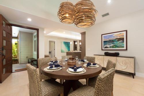 Kamuela House | OCEAN WAVE Lovely 3BR KaMilo Home Walking Distance to Beach
