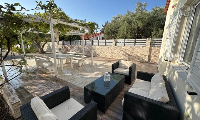 Chalcis House | Ocean Waves - Alykes Beach