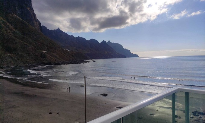 Santa Cruz de Tenerife Apartment | Oceanfront Penthouse With Panoramic Terrace