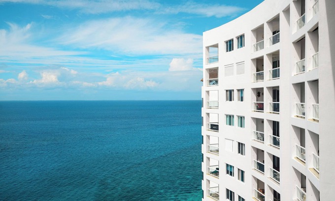 Zona Hotelera Norte House | Oceanfront Oasis at Peninsula Grand 13B